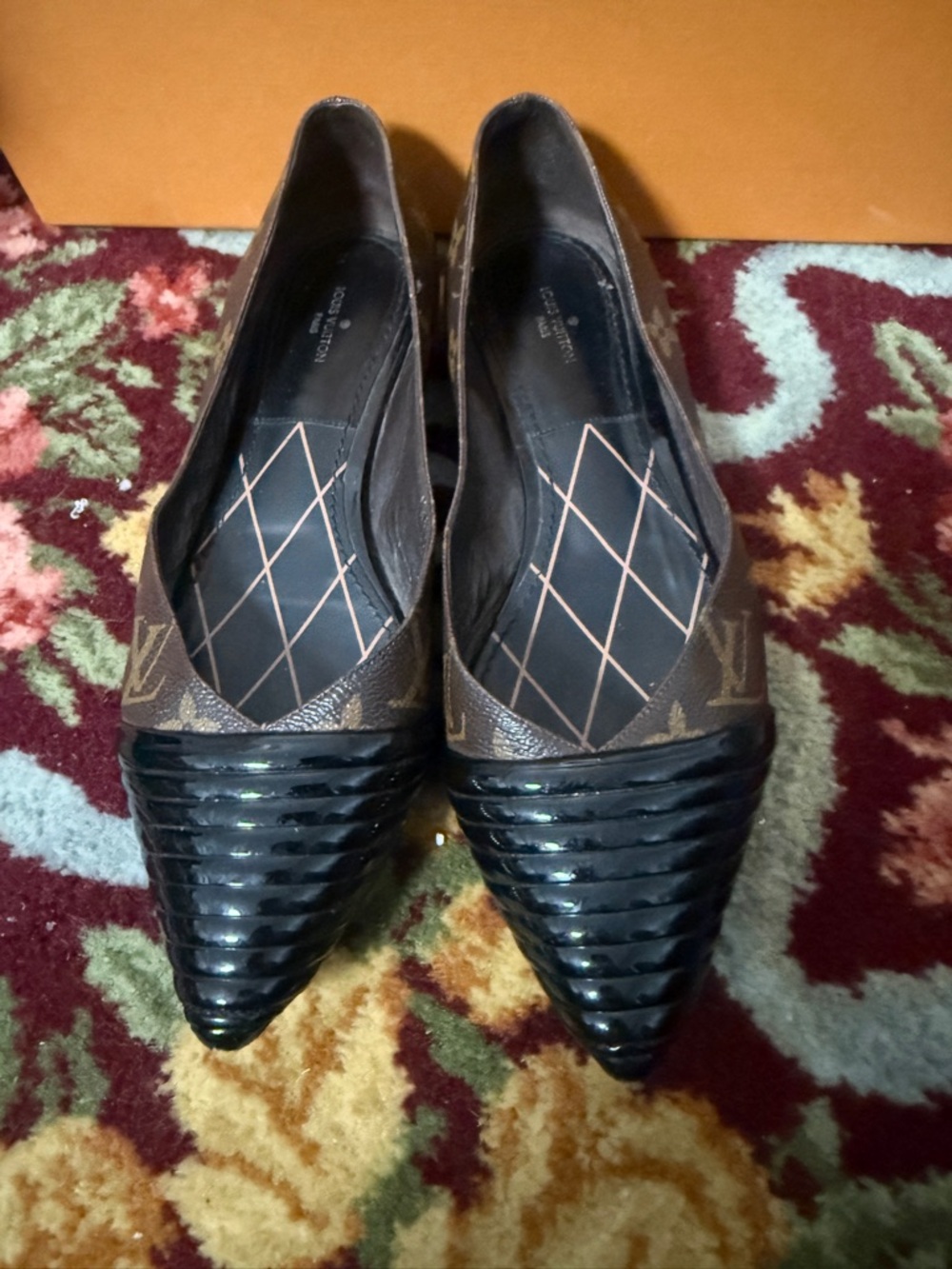 Louis Vuitton Brown Monogram Pointed Toe Black Ribbed Cap Flats